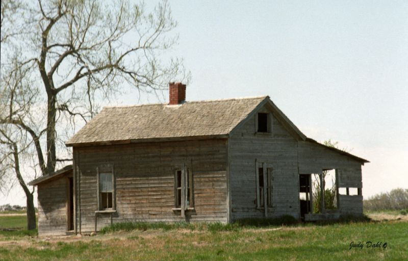 hanss-house-east-of-granum-ab-1982